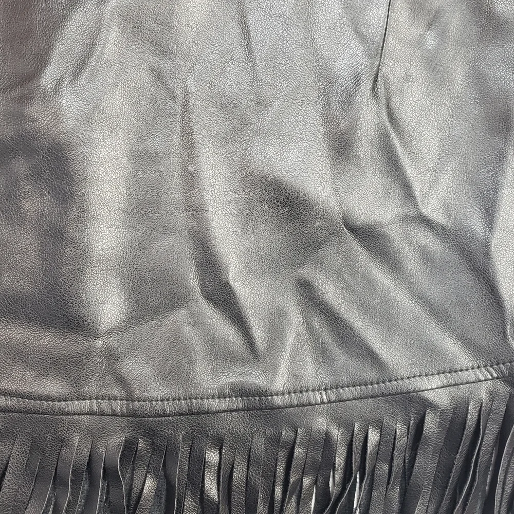 Bagatelle Faux Leather Fringe Mini Skirt Small - Picture 7 of 8
